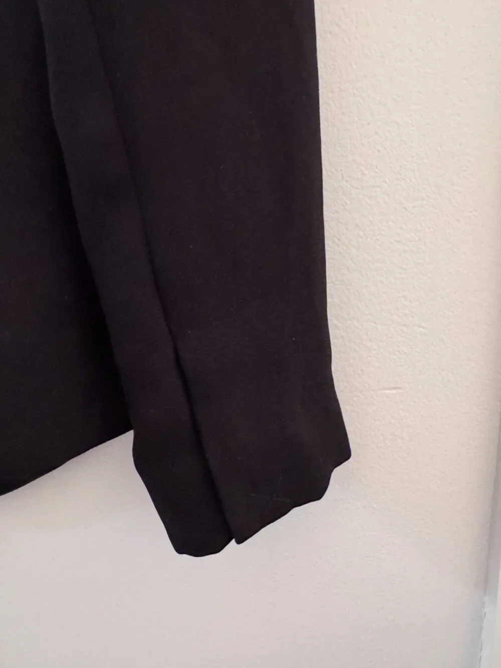 Mark & James Badgley Mischka Black Blazer Embellished Shoulder NWT, Small - Picture 7 of 11